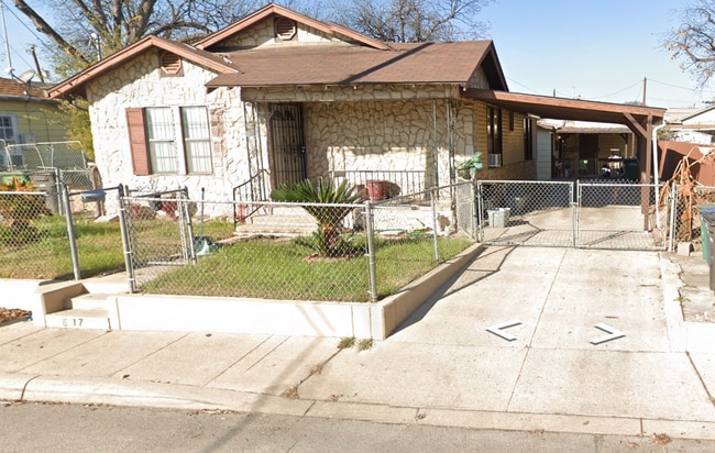 property at 617 W Mitchell St