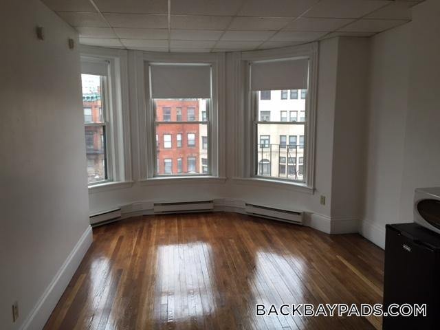 854 Beacon St in Boston, MA - Building Photo