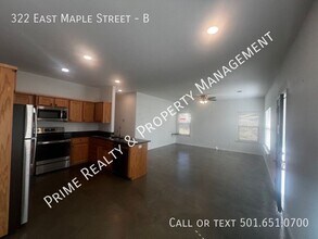 322 E Maple St in Benton, AR - Building Photo - Building Photo