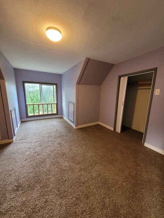 435 Ash St in Myrtle Point, OR - Building Photo