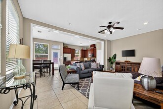 110 Cheswood Manor Drive in Spring, TX - Building Photo - Building Photo