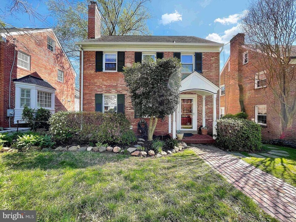 3416 Legation St NW in Washington, DC - Foto de edificio