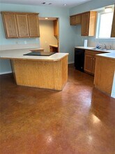 29 Wood Glen Dr in Wimberley, TX - Foto de edificio - Building Photo