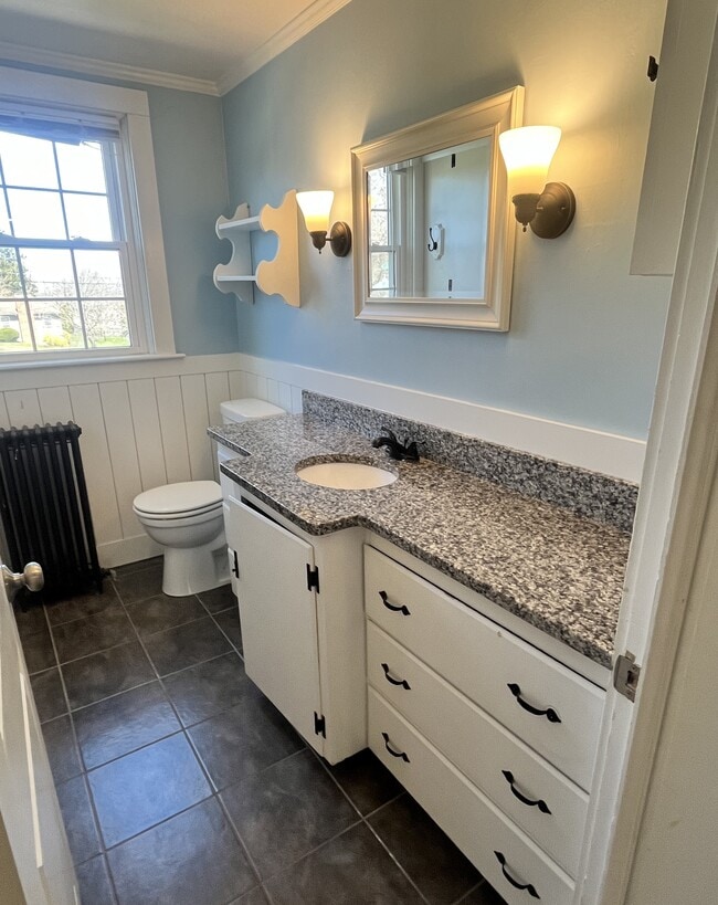 275 McCorrie Ln in Portsmouth, RI - Building Photo - Building Photo