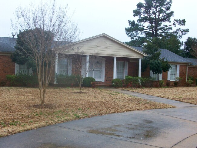 property at 200 Lakelook