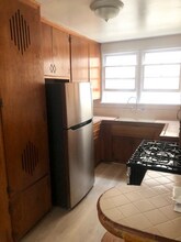 1466 S Sherbourne Dr in Los Angeles, CA - Building Photo - Building Photo