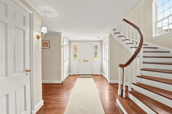 25 Moore Rd in Yonkers, NY - Building Photo - Building Photo