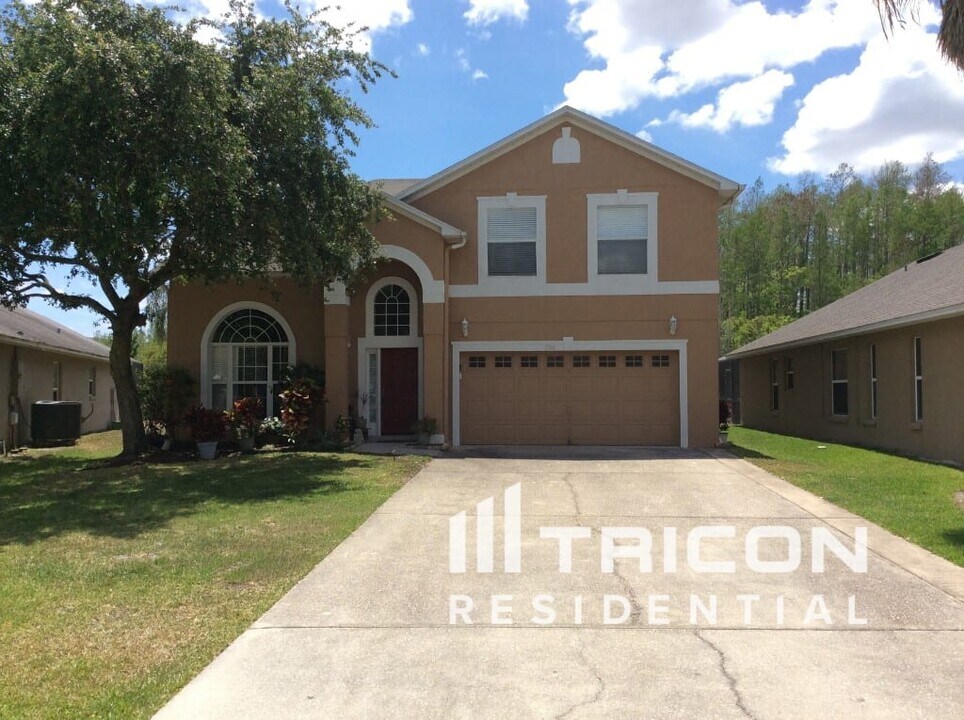 1708 Nestlewood Trail in Orlando, FL - Building Photo