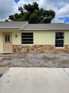 12337 Buffing Rd, Unit B in Port Charlotte, FL - Building Photo