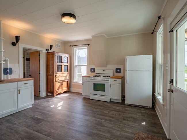 360 14th Ave SW in Cedar Rapids, IA - Building Photo - Building Photo