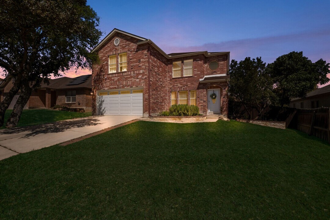 9439 Sycamore Brook in San Antonio, TX - Building Photo