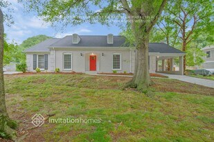 214 Armstrong Dr in Belmont, NC - Building Photo