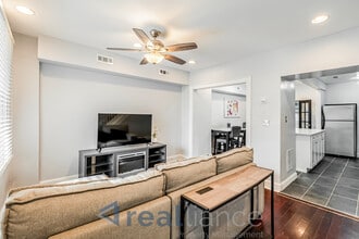 2302 E St NE in Washington, DC - Building Photo - Building Photo