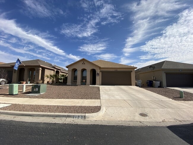 2120 William Woolverton in El Paso, TX - Building Photo - Building Photo