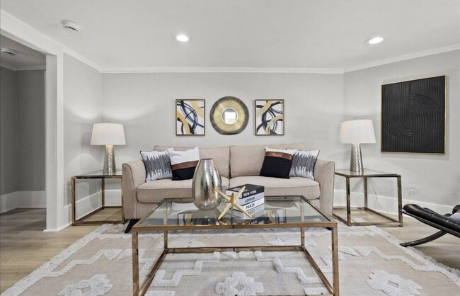 3236 Helen St in Oakland, CA - Foto de edificio - Building Photo