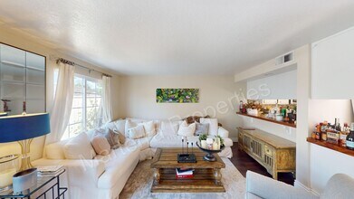 604 San Michel Dr N in Costa Mesa, CA - Building Photo - Building Photo