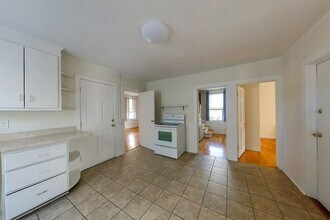 19 Dixon St in Newport, RI - Building Photo - Building Photo