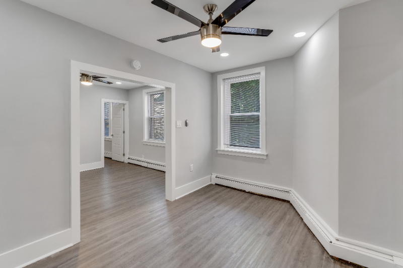 617 Vernon Rd in Philadelphia, PA - Building Photo