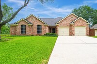 24430 Okehampton Dr in Tomball, TX - Building Photo - Building Photo