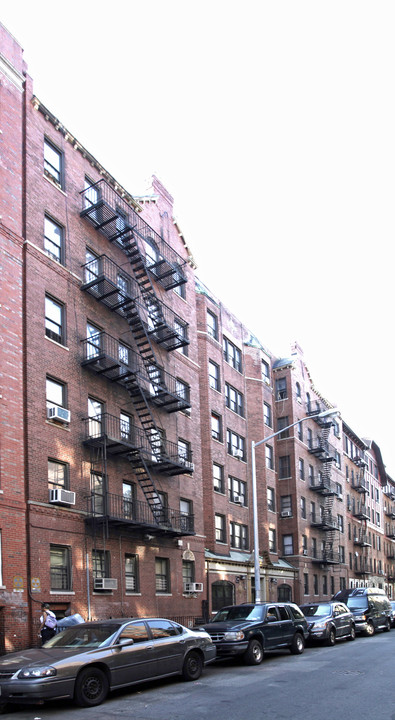 115 E 21st St in Brooklyn, NY - Building Photo