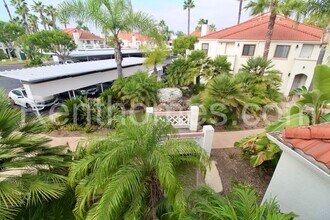 9362 Twin Trails Dr in San Diego, CA - Building Photo - Building Photo