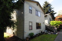 9911 NE 134th Ct in Kirkland, WA - Foto de edificio - Building Photo