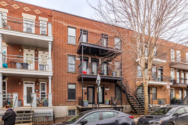 5560-5566 2E Av in Montréal, QC - Building Photo - Building Photo