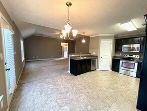 393 Vista Dr in Medina, TN - Building Photo - Building Photo