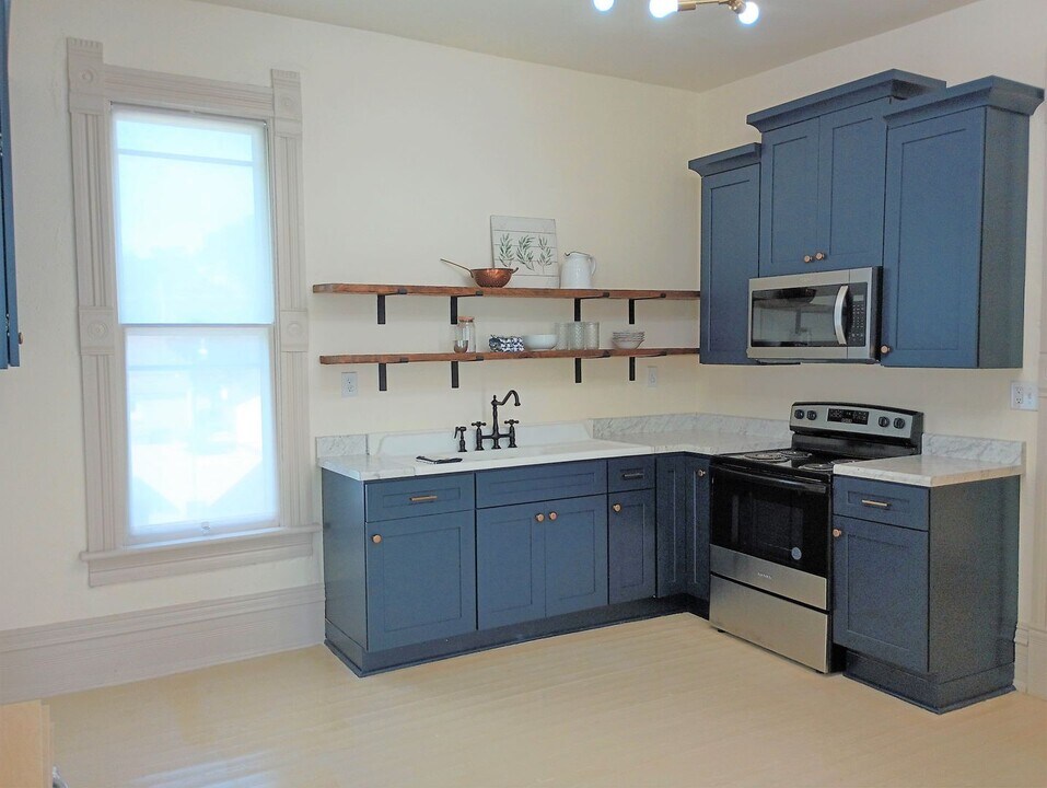718 5th Ave SE, Unit Unit B in Decatur, AL - Building Photo