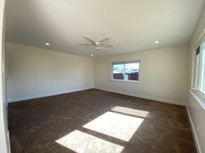 3153 Sumatra Pl in Costa Mesa, CA - Building Photo - Building Photo