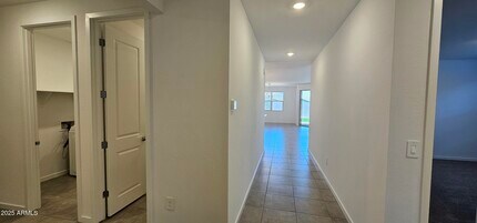 5050 W Hunter Trl in San Tan Valley, AZ - Building Photo - Building Photo