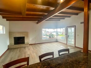 123 Avenida Dolores in San Clemente, CA - Building Photo - Building Photo