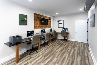 Highland Grand in Knoxville, TN - Foto de edificio - Building Photo