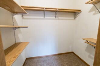 Allyson Court Apartments in Stevens Point, WI - Foto de edificio - Building Photo