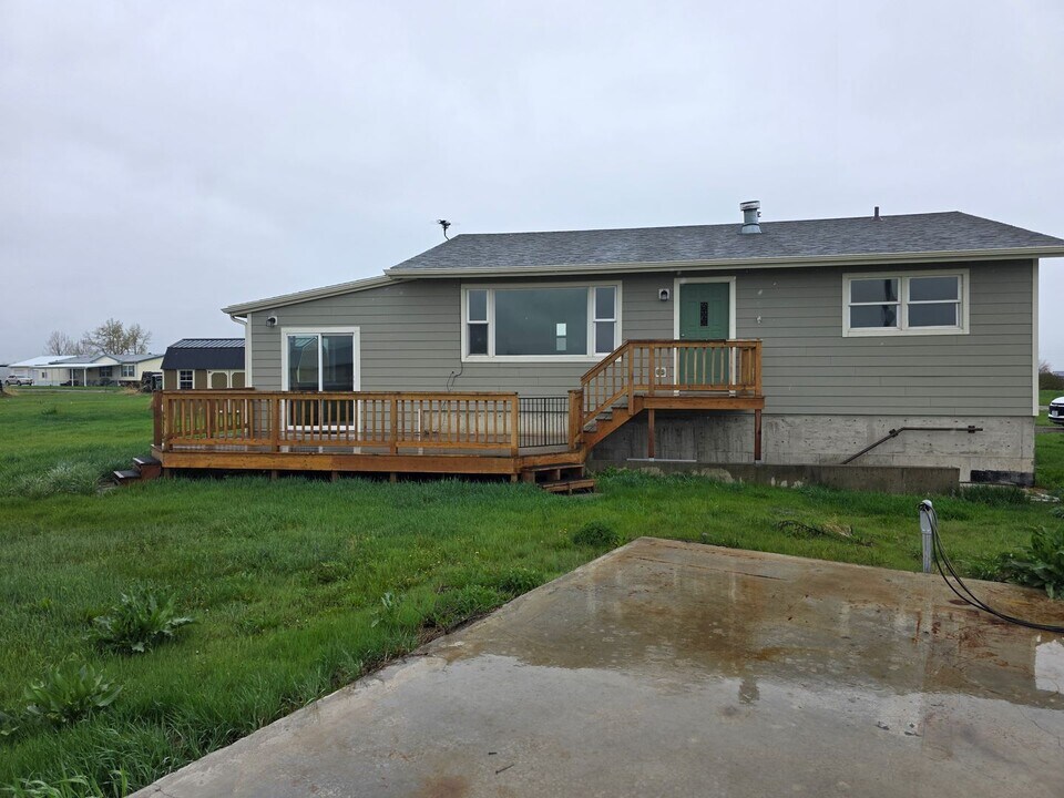 184 Baileys Way in Belgrade, MT - Building Photo
