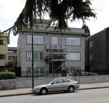 2230 Cornwall Ave in Vancouver, BC - Building Photo