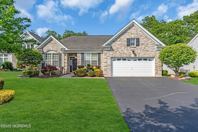 8 Park Ridge Way in Jackson Township, NJ - Building Photo - Building Photo