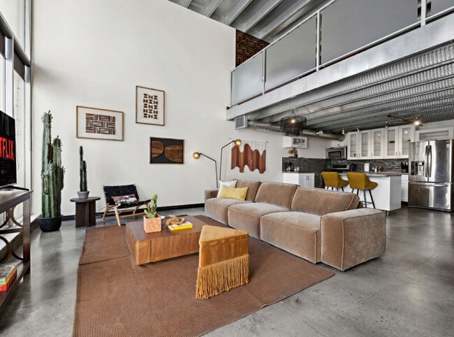 10303-10107 107 St NW