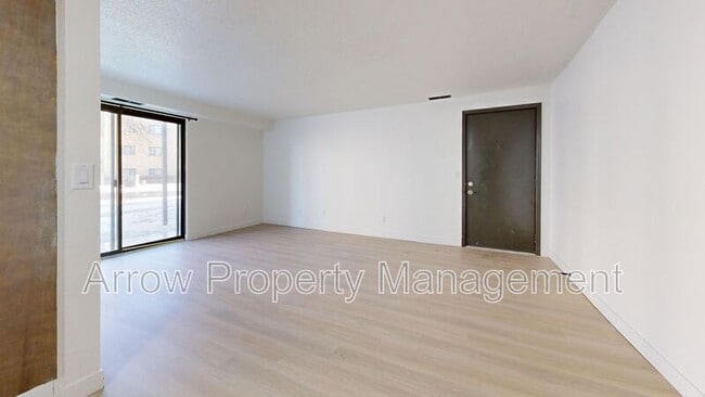 207 E Arbor Ave in Bismarck, ND - Building Photo - Building Photo