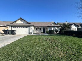 3908 S Dans St in Visalia, CA - Building Photo