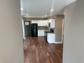 32-34 Spruce St in Manchester, CT - Building Photo - Building Photo