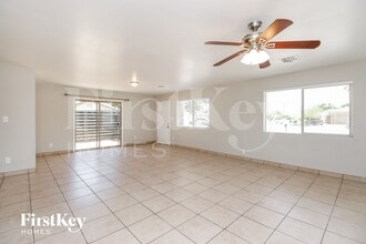 14623 N 32nd Pl in Phoenix, AZ - Building Photo - Building Photo