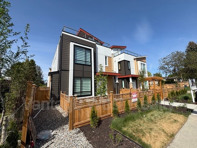 property at 748 Raymer Ave