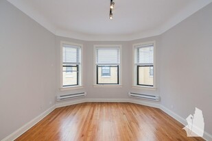 2417 N Rockwell St, Unit 2 in Chicago, IL - Building Photo