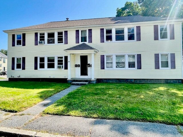 34 Miles St, Unit 2L in Millbury, MA - Foto de edificio