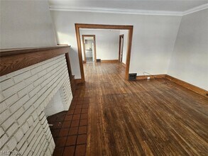 414 E 146th St in Cleveland, OH - Building Photo - Building Photo