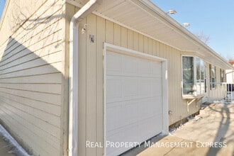 Spacious 2 Bedroom 2 Bath House with Bonus in Sioux Falls, SD - Building Photo - Building Photo