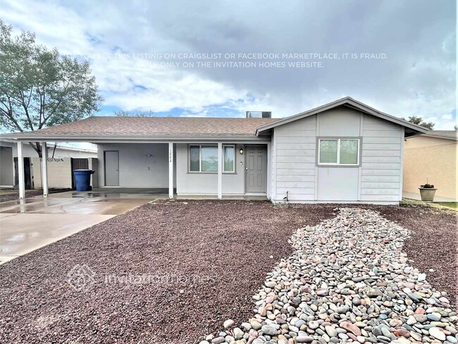property at 1222 W Hermosa Dr