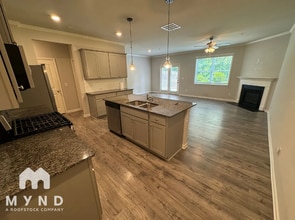 212 Lower Pheasant Ln in Woodstock, GA - Building Photo - Building Photo