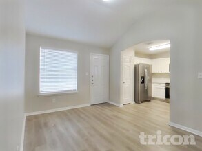 423 Lazy Ln in Montgomery, TX - Building Photo - Building Photo